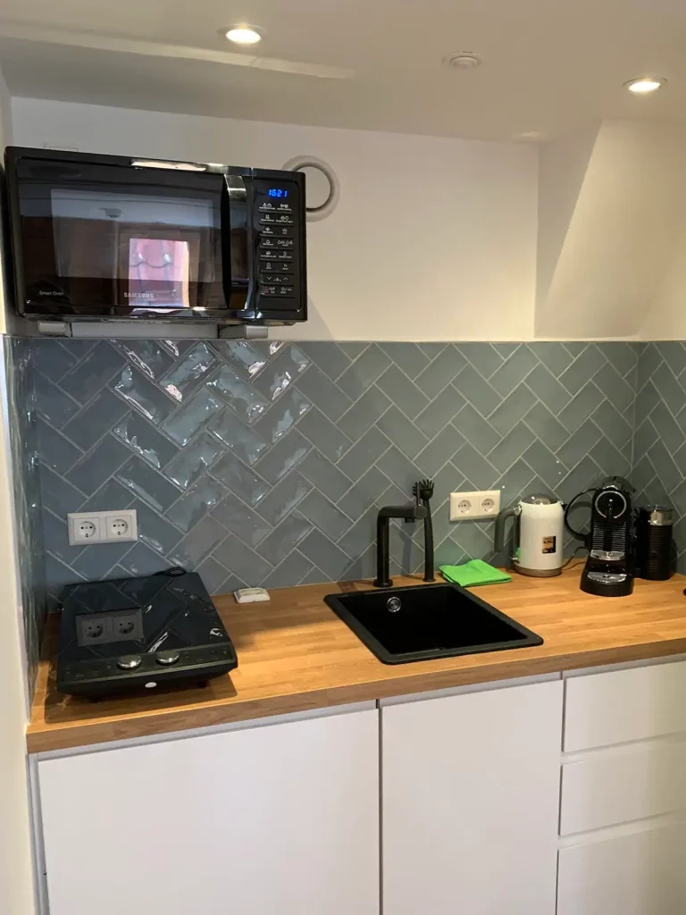 Kitchenette The Harbour Room